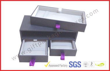 Embossed Stylish Jewelry Apparel Gift Boxes , Rigid Gift Boxes with Lids